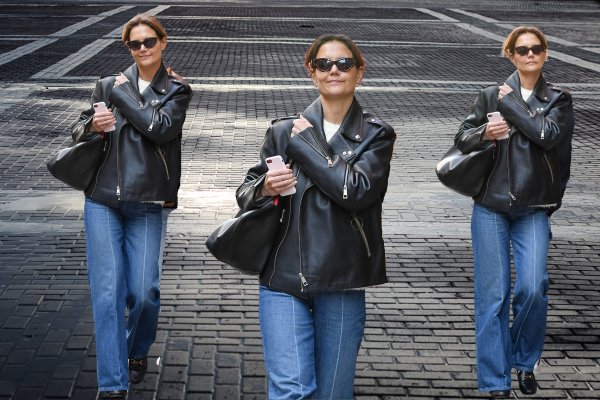 Katie Holmes naslovna