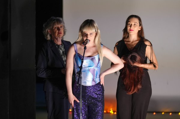 'Kraj svijeta u tri čina'