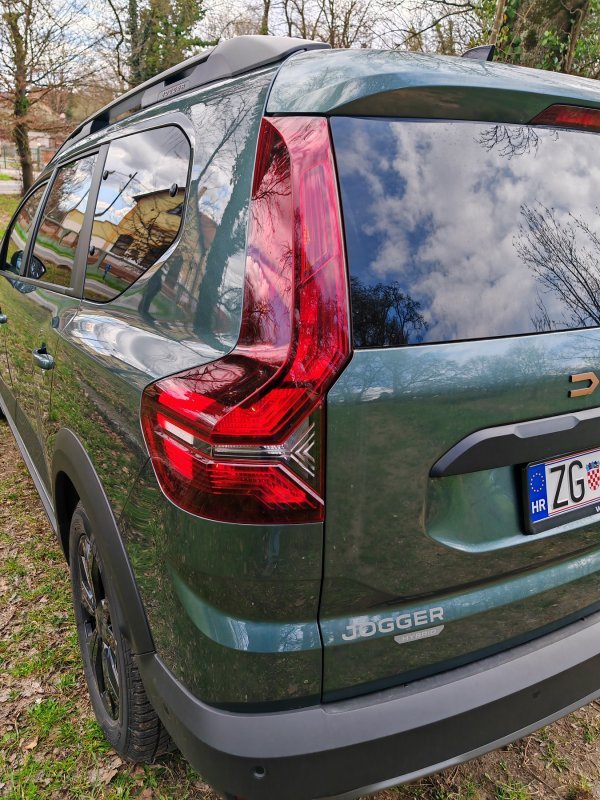 Dacia Jogger Extreme Hybrid 140