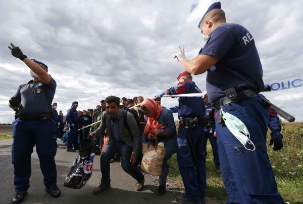 Mnogi Mađari srame se zbog odnosa svoje policije i države prema izbjeglicama  