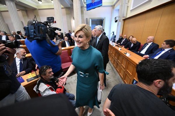 Kolinda Grabar Kitarović u zelenoj haljini dizajnerice Edeline Lee