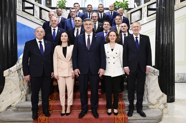 Premijer Plenković i ministri