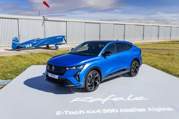 Renault Rafale atelier Alpine E-Tech 4x4 300 KS - Satin Summit Blue boja i zrakoplov Caudron-Renault Rafale