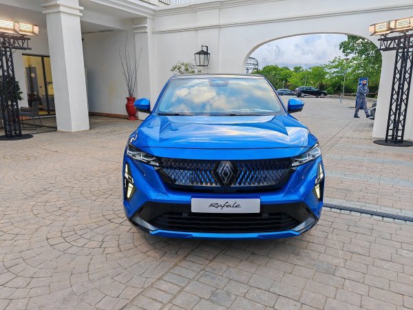 Renault Rafale Esprit Alpine E-Tech full hybrid 200 - Summit Blue boja