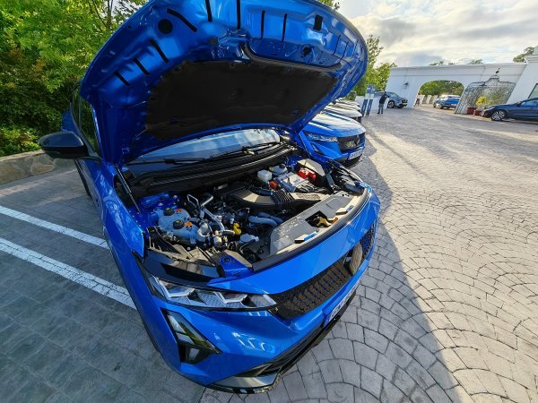 Renault Rafale Esprit Alpine E-Tech full hybrid 200 - Summit Blue boja