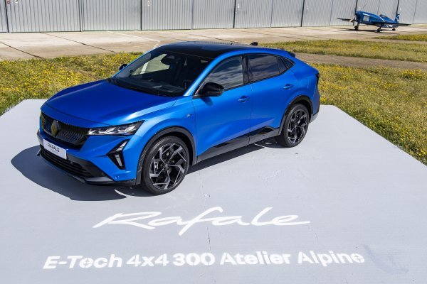 Renault Rafale Atelier Alpine E-Tech 4x4 300 KS - Satin Summit Blue boja