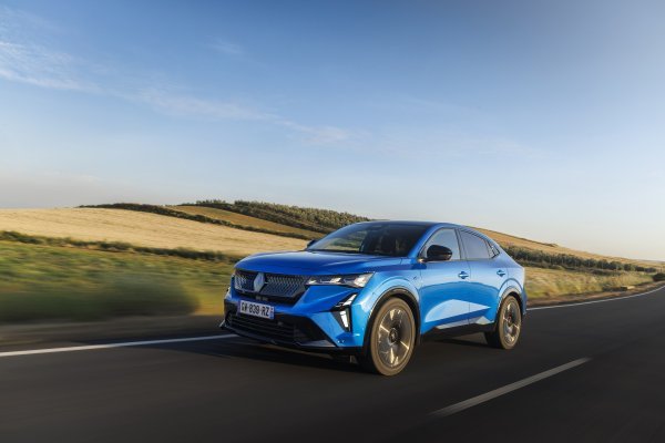 Renault Rafale Atelier Alpine E-Tech 4x4 300 KS - Satin Summit Blue boja