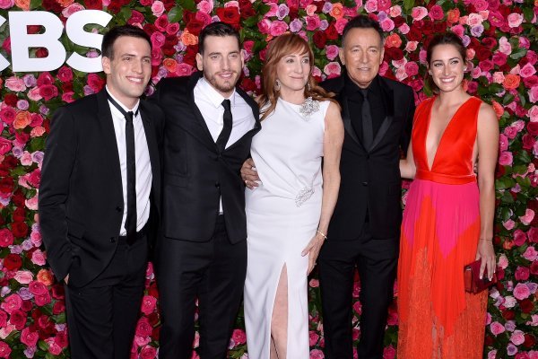 Evan i Bruce Springsteen, Patti Scialfa, Sam i Jessica Springsteen