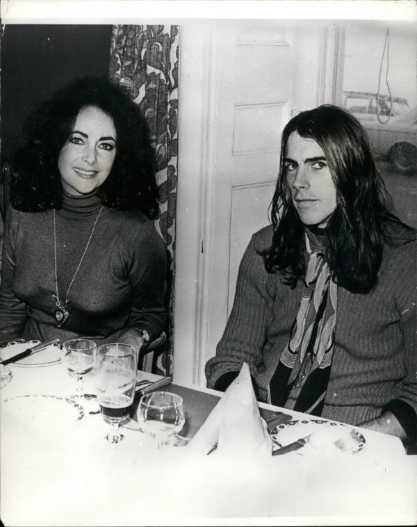 Elizabeth Taylor sa sinom Michaelom Wildingom