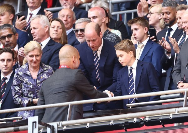 Princ William i princ George na utakmici