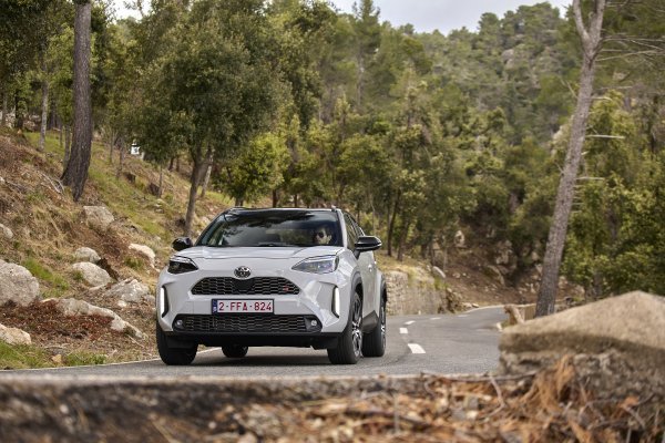 Toyota Yaris Cross GR Sport - Dynamic Grey boja