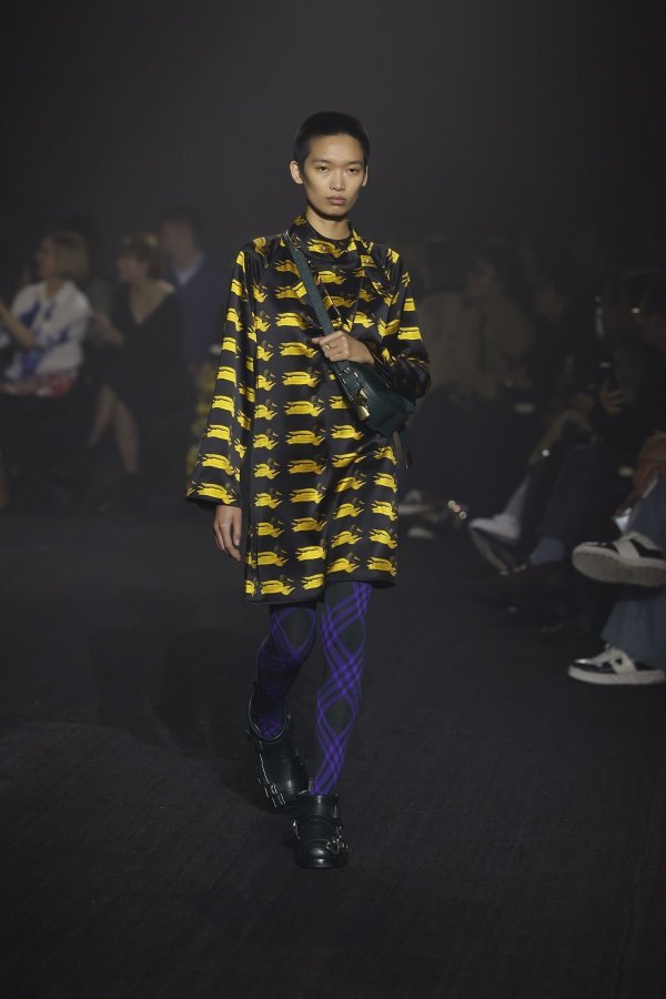 Burberry 2023., prva kolekcija Daniela Leeja za brend