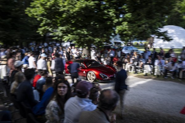 Alfa Romeo 33 Stradale osvojio nagradu 'Design Concept Award' na 'Concorso di Eleganza di Villa d'Este' 2024.