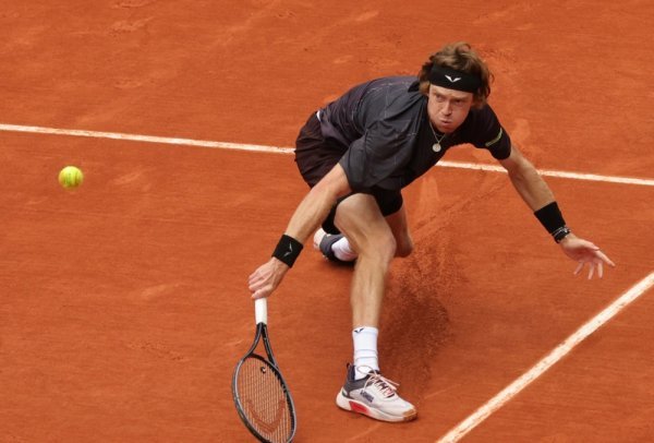 Šok za šestog nositelja Roland Garrosa, Jannik Sinner uvjerljiv