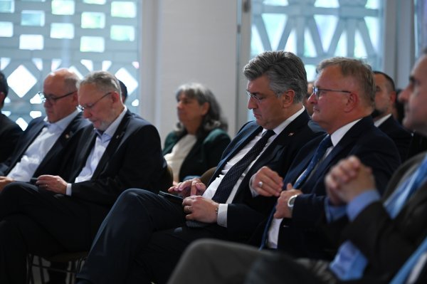 Zaprešić: Predstavljanje liste HDZ-a za europske parlamentarne izbore