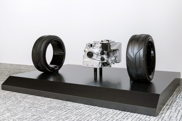 KONCEPT ROTARY-EV SUSTAVA (2 ROTORA) tvrtke MAZDA Corporation