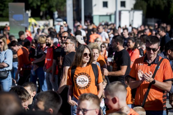 Doček nogometašima Šibenika na Poljanama