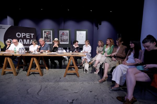 Rade Šerbedžija i glumci na predstavljanju 24. sezone kazališta Ulysses