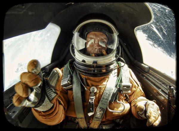 Pilot U-2 na visini od 21.000 metara