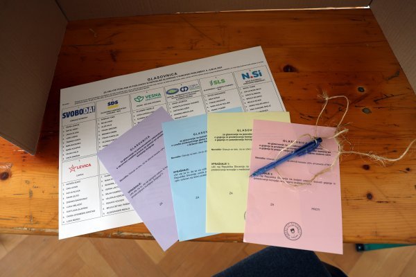 Slovenci uz EU izbore glasali i na četiri referenduma