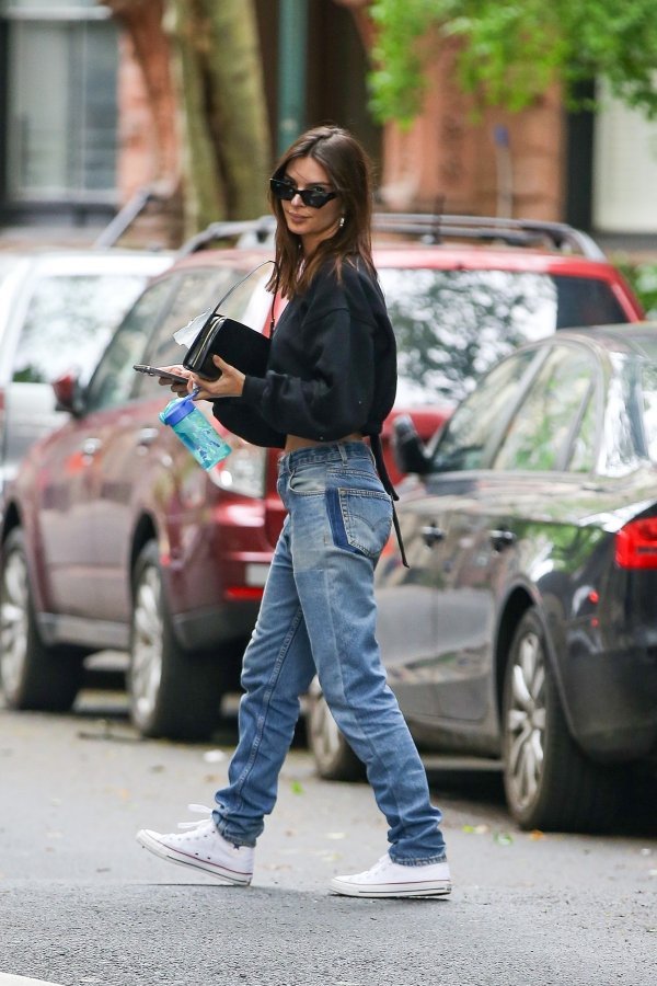 Emily Ratajkowski