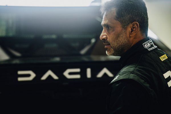 Dacia Sandrider za Dakar 2025 - test Château de Lastours - Nasser Al-Attiyah (Katar), vozač Dacia Sandridera