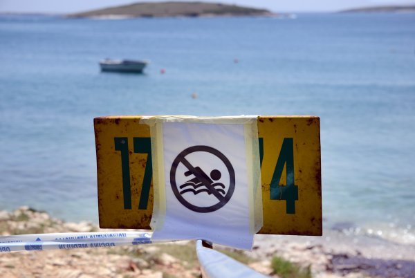 Onečišćenje mora kod Premanture