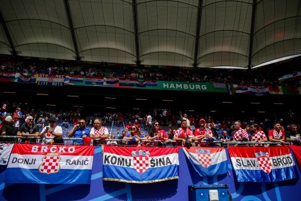 Navijači uoči utakmice Hrvatska - Albanija