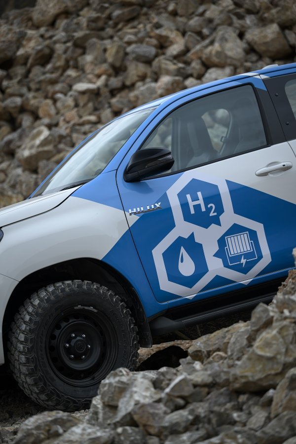 Toyota Hilux FCEV prototip