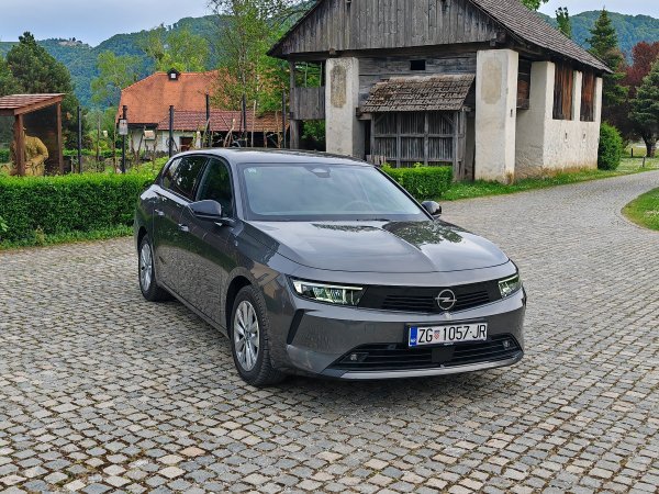 Opel Astra Sports Tourer Edition 1.2 XHL S/S (81 kW/110 KS) sa 6-brzinskim ručnim mjenjačem