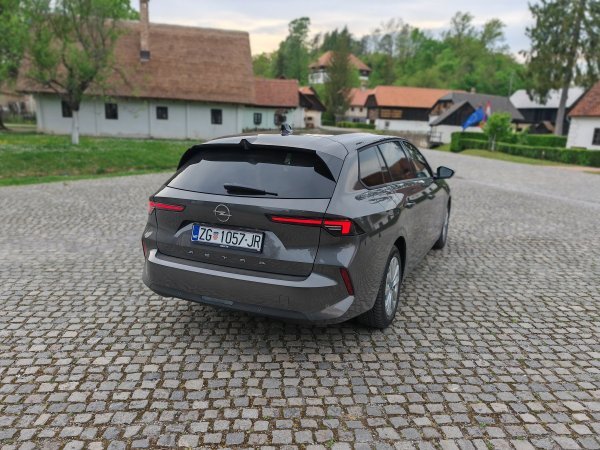 Opel Astra Sports Tourer Edition 1.2 XHL S/S (81 kW/110 KS) sa 6-brzinskim ručnim mjenjačem