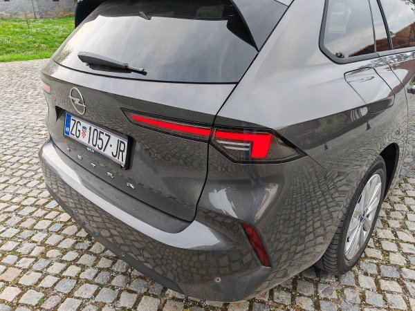 Opel Astra Sports Tourer Edition 1.2 XHL S/S (81 kW/110 KS) sa 6-brzinskim ručnim mjenjačem