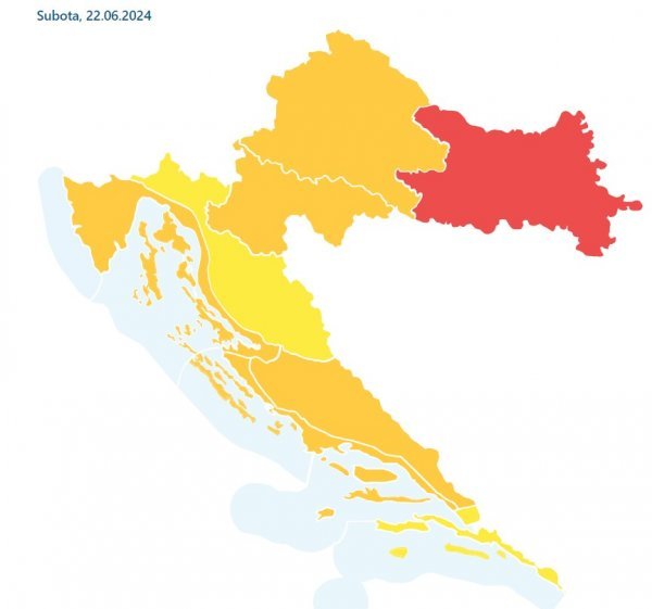 Crveni meteoalarm oglašen je za slavonsko područje zbog očekivanog grmljavinskog nevremena