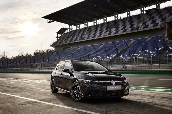 Volkswagen Golf R Black Edition