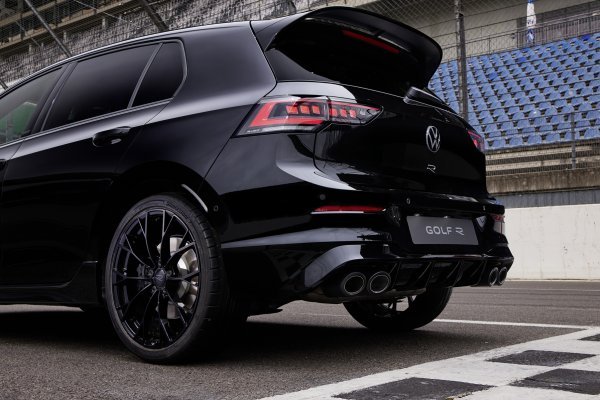 Volkswagen Golf R Black Edition