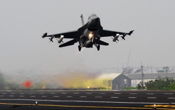 F-16