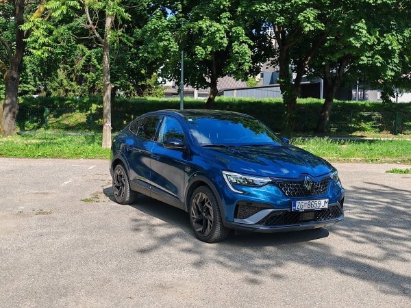 Renault Mégane Conquest esprit Alpine mild hybrid 160 EDC