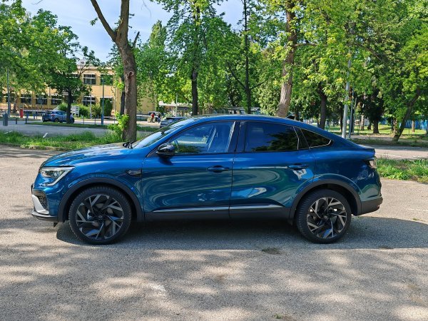 Renault Mégane Conquest esprit Alpine mild hybrid 160 EDC