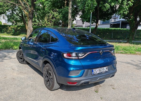 Renault Mégane Conquest esprit Alpine mild hybrid 160 EDC