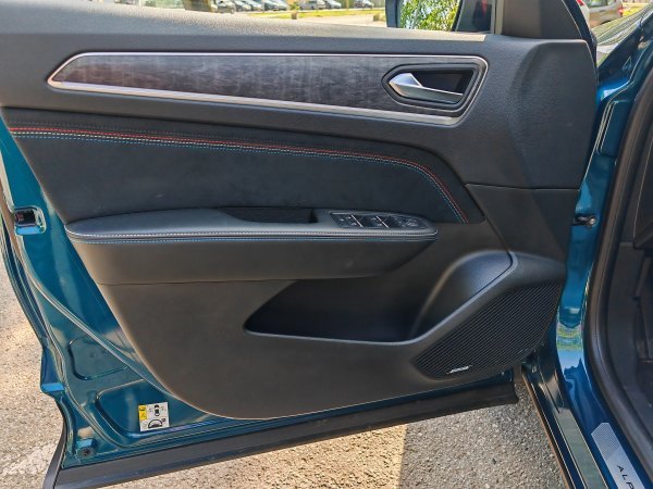 Renault Mégane Conquest esprit Alpine mild hybrid 160 EDC