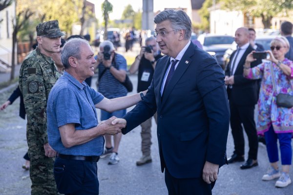 Andrej Plenković u Bošnjacima