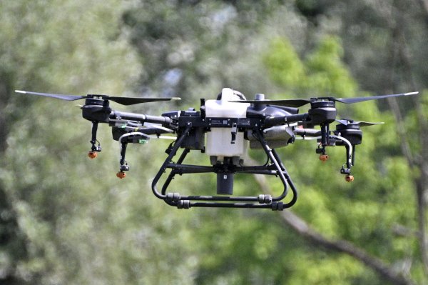 Deratizacija Gospić - zaprašivanje komaraca dronovima