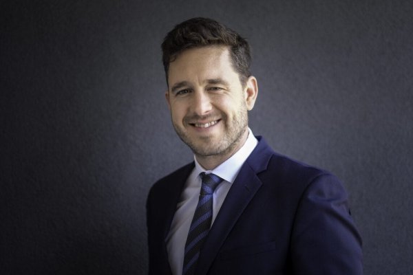 Mario Aunedi Medek, HUOJ