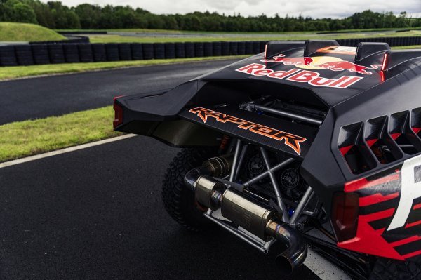 Ford Performance pokazao trkaći Raptor T1+