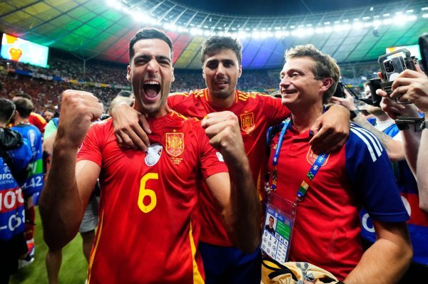 Slavlje Španjolaca nakon osvajanja Eura