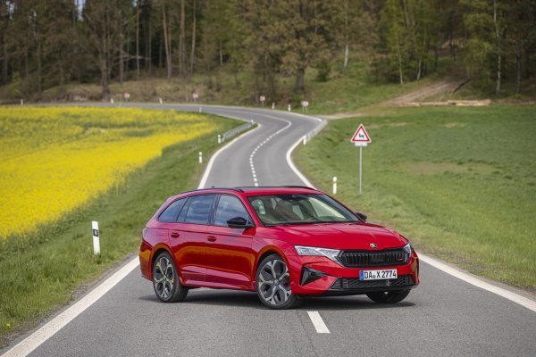 Reli as Oliver Solberg testirao Škodu Octaviju RS