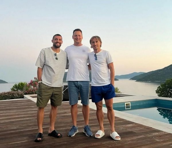 Blagaić s Lukom Modrićem i Mateom Kovačićem