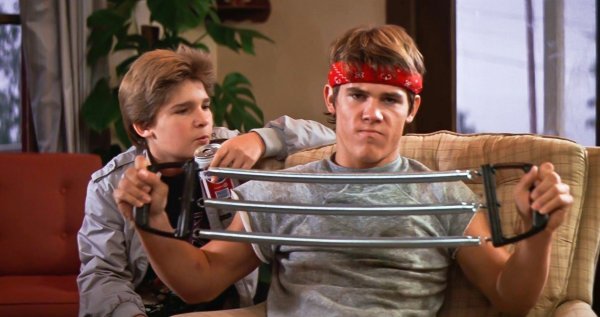 Josh Brolin i Corey Feldman u filmu 'Goonies'