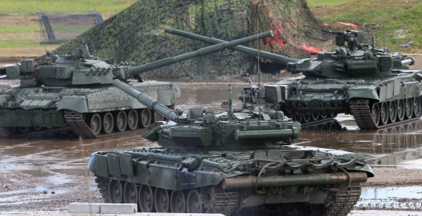 Tenk T-90