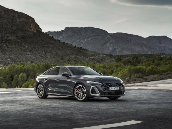 Audi A5 limuzina